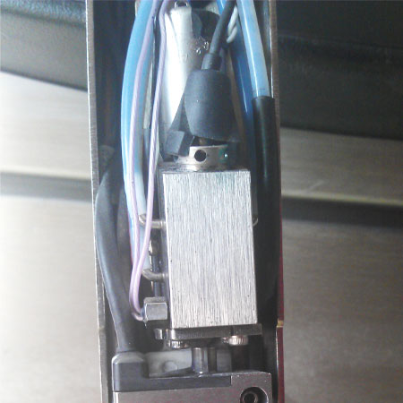 多米诺喷码机采用喷嘴密封技术和打印头加热技术